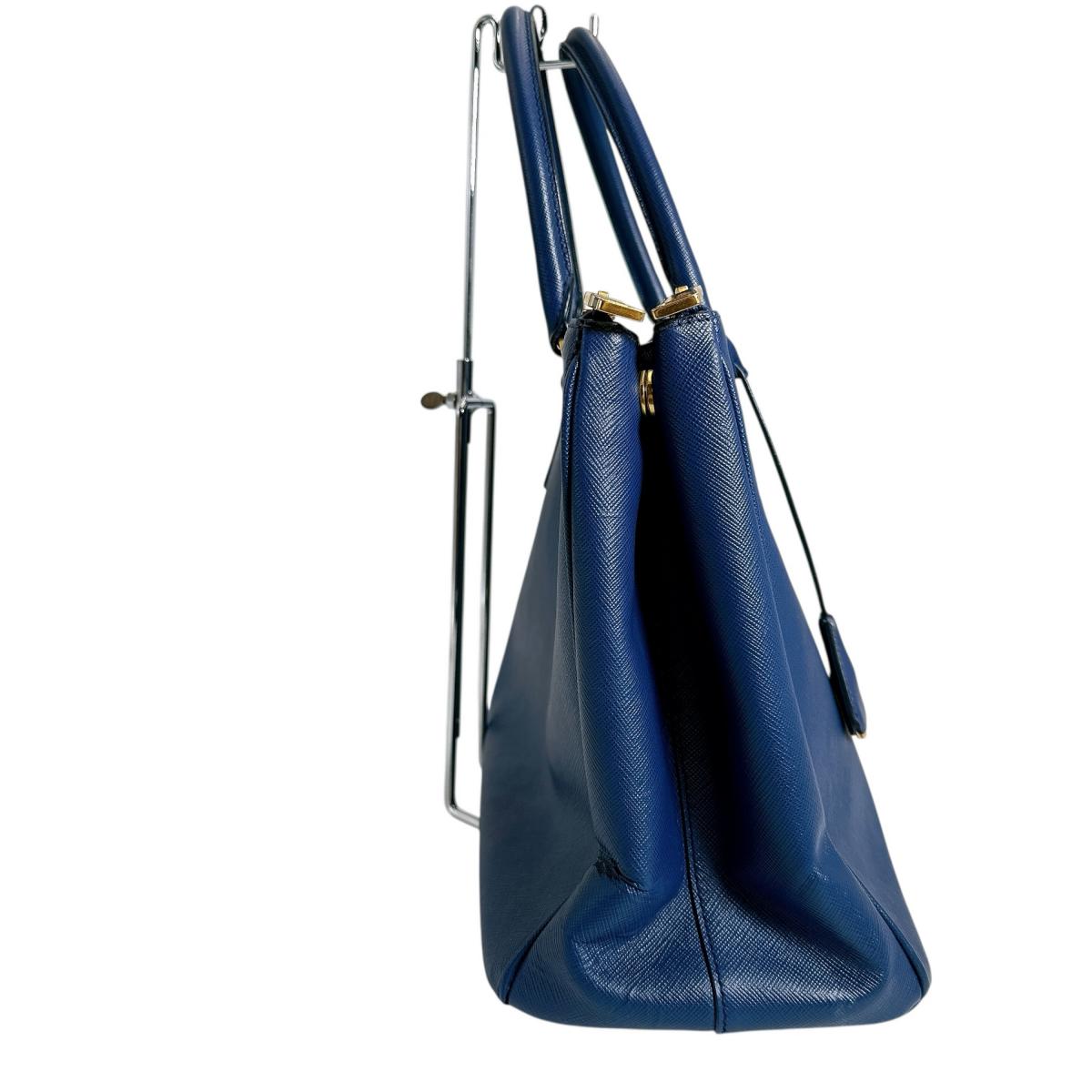 プラダ PRADA ハンドバッグ
ショルダーバッグ サファイアーノ ガレリア レザー 1BA786 ブルー 【SS】
【中古】