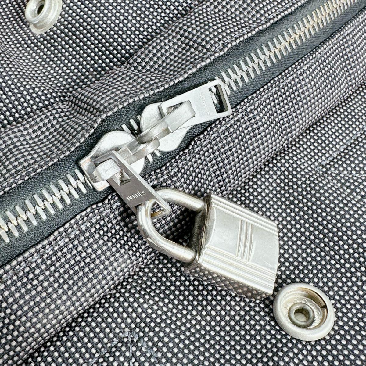 エルメス HERMES トートバッグ
ビジネスバッグ エールラインPM キャンバス グレー 【SS】
【中古】