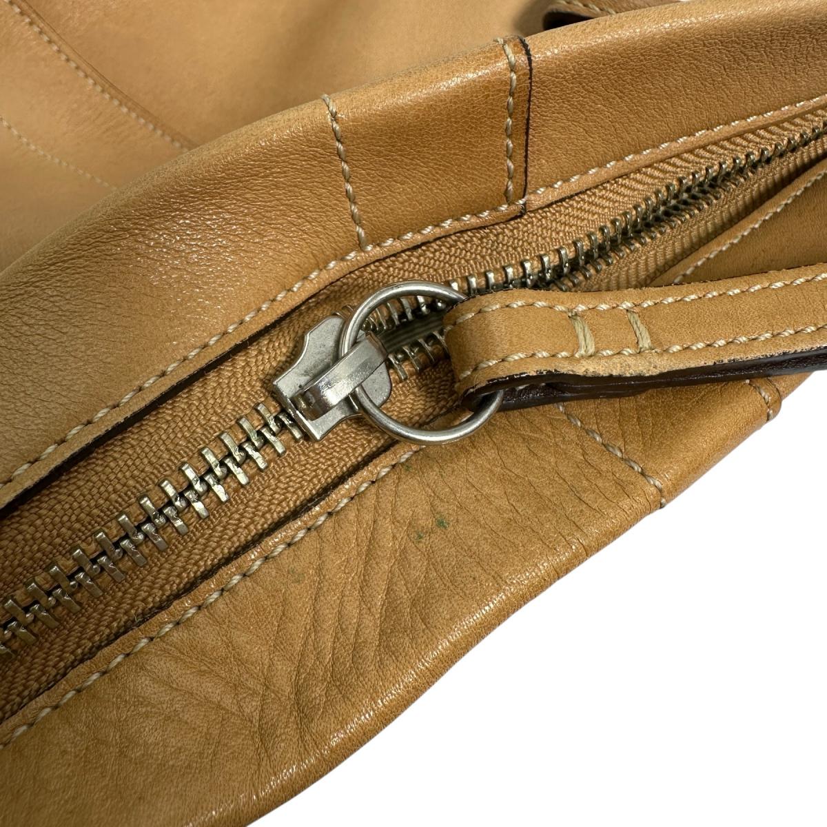 コーチ COACH ショルダーバッグ
斜めがけ 無地 ロングショルダー レザー J05S-3594 ブラウン 【SS】
【中古】