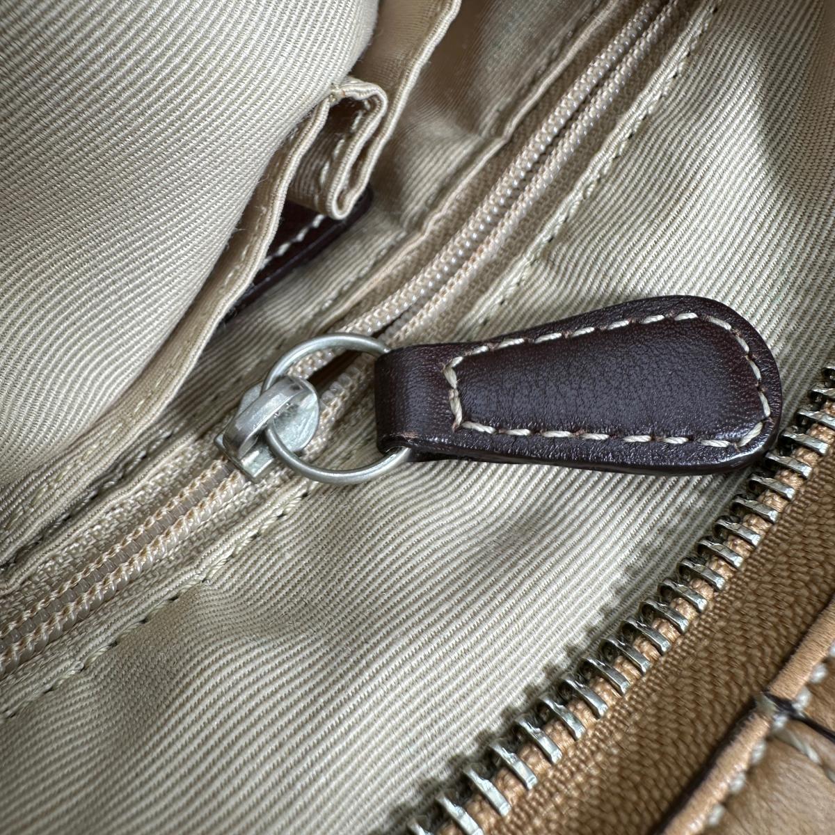 コーチ COACH ショルダーバッグ
斜めがけ 無地 ロングショルダー レザー J05S-3594 ブラウン 【SS】
【中古】