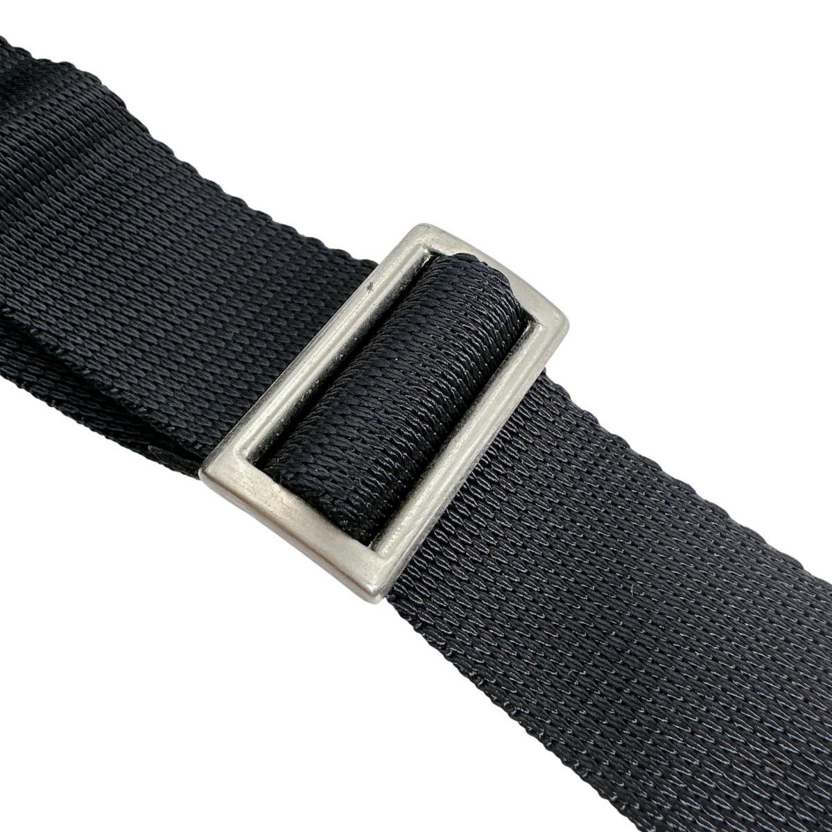 プラダ PRADA リュック・デイパック
リュック トライアングルロゴ バックパック ナイロン ブラック 【SS】
【中古】