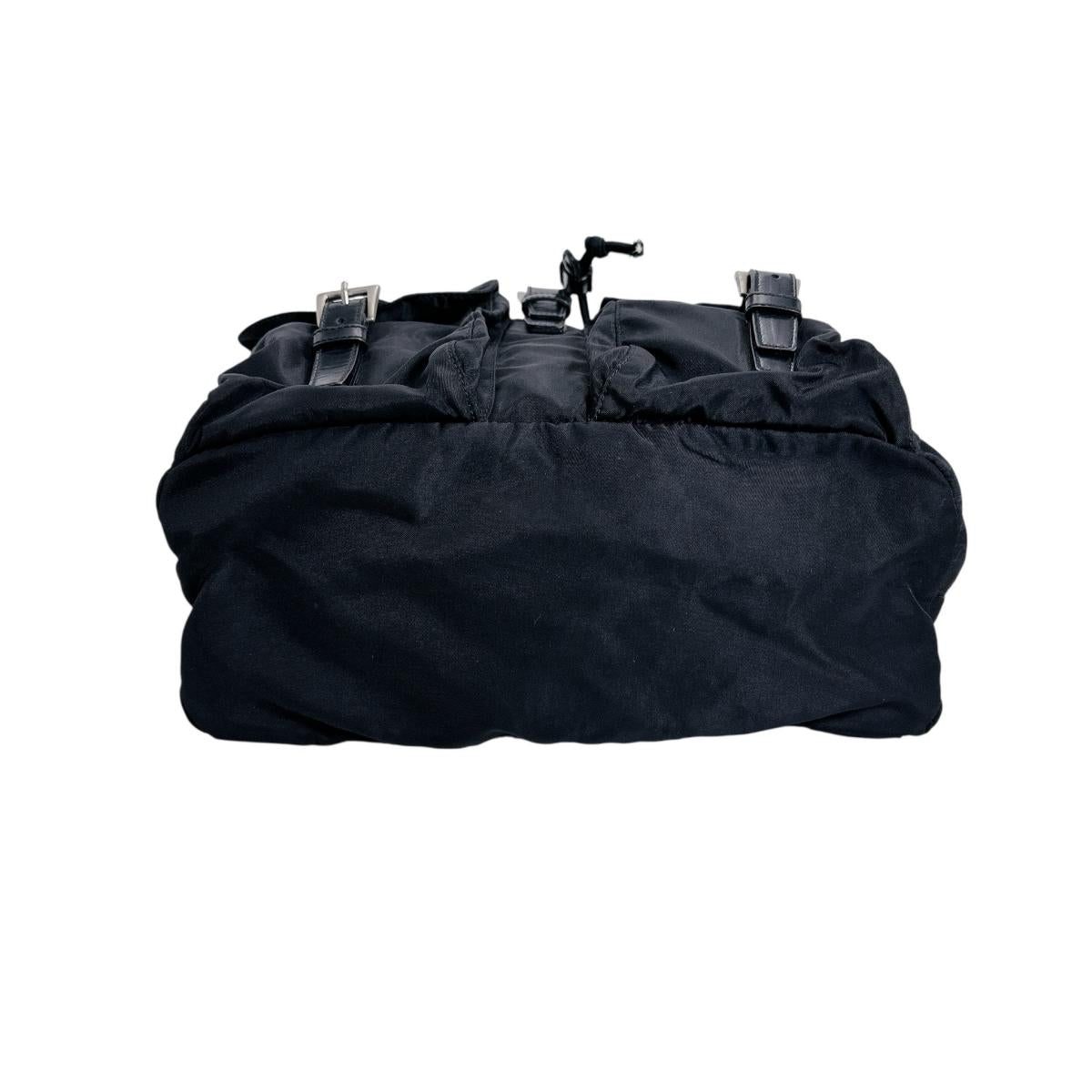 プラダ PRADA リュック・デイパック
リュック トライアングルロゴ バックパック ナイロン ブラック 【SS】
【中古】