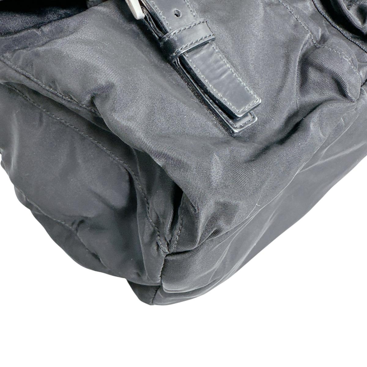 プラダ PRADA リュック・デイパック
リュック トライアングルロゴ バックパック ナイロン ブラック 【SS】
【中古】