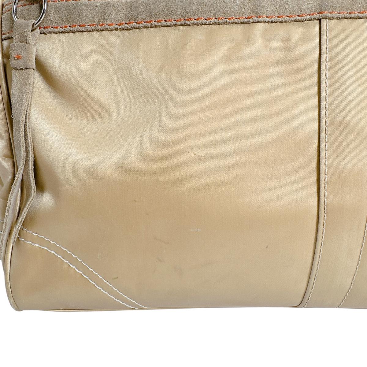 コーチ COACH ハンドバッグ
トートバッグ 無地 シグネチャー ナイロン MO682-10663 ゴールド 【SS】
【中古】