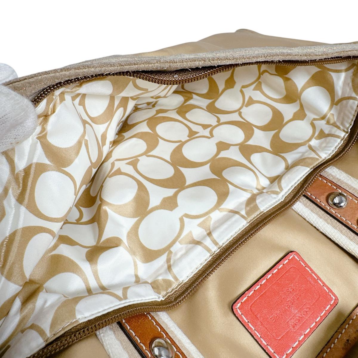 コーチ COACH ハンドバッグ
トートバッグ 無地 シグネチャー ナイロン MO682-10663 ゴールド 【SS】
【中古】