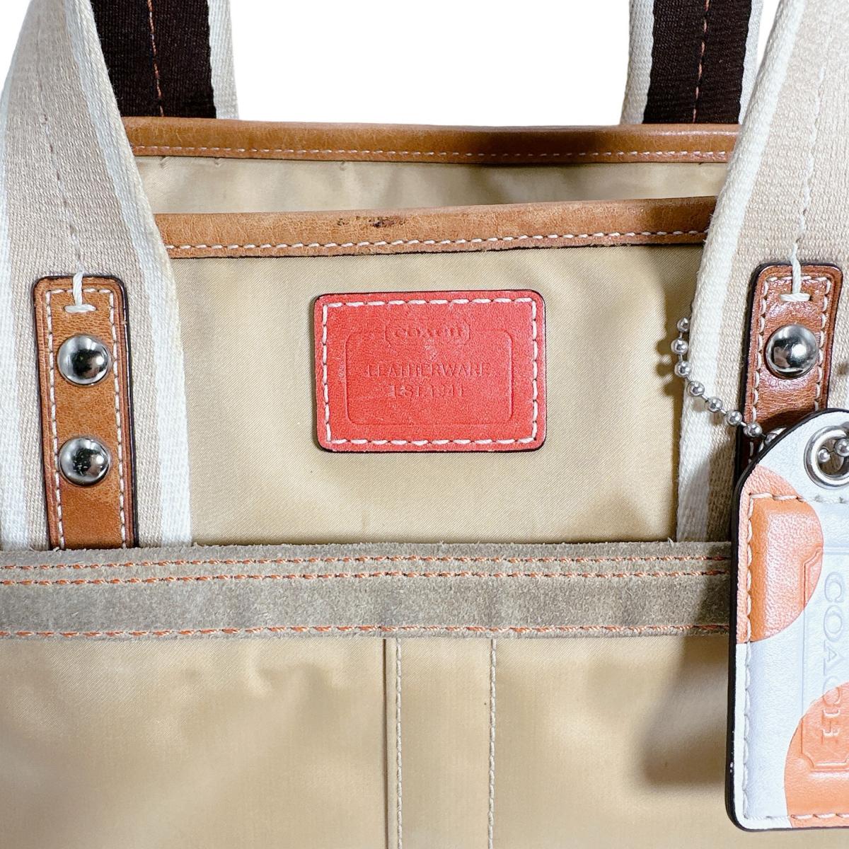 コーチ COACH ハンドバッグ
トートバッグ 無地 シグネチャー ナイロン MO682-10663 ゴールド 【SS】
【中古】