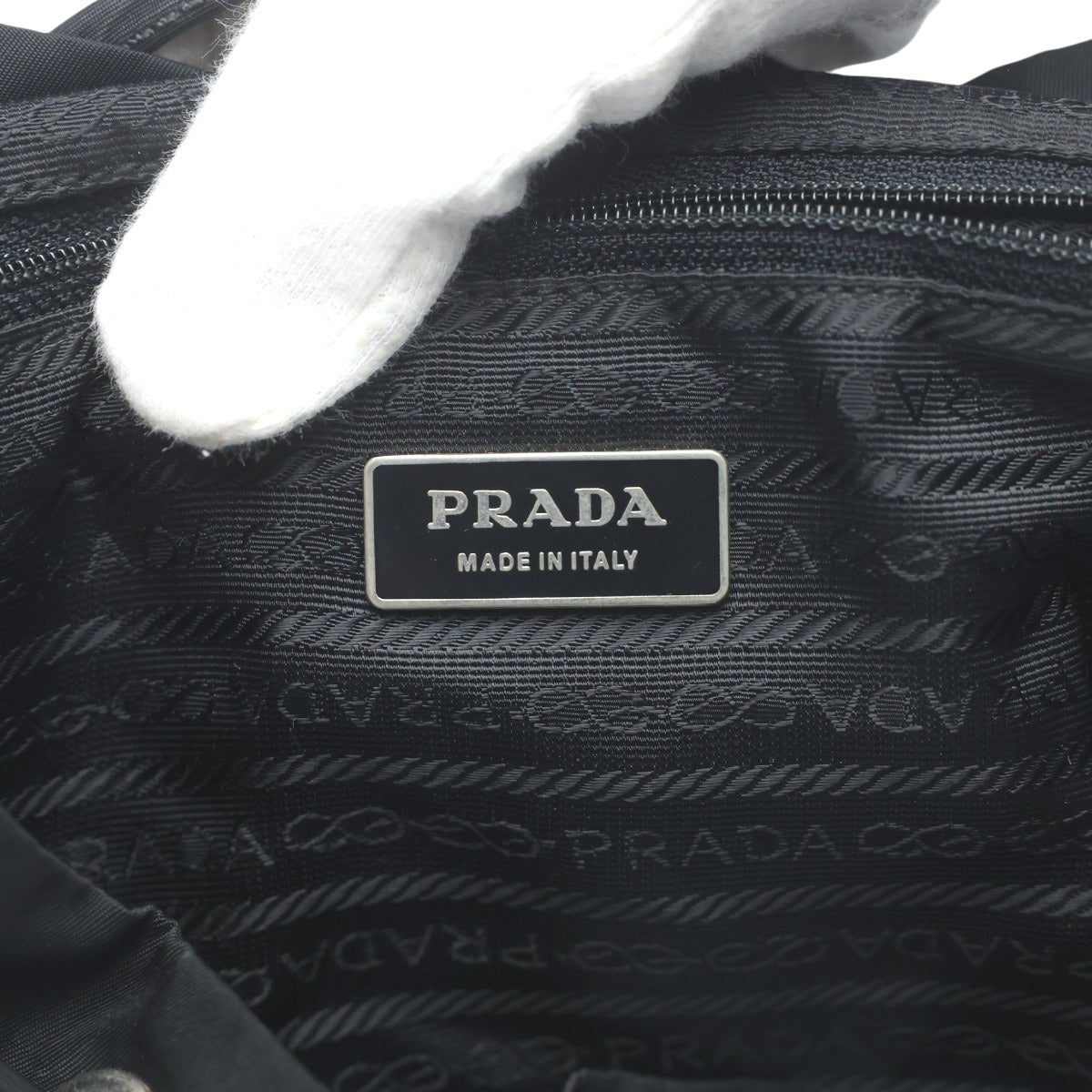 プラダ PRADA リュック・デイパック
ナイロン バックパック リュック ナイロン BZ6677 ブラック 【SS】
【中古】