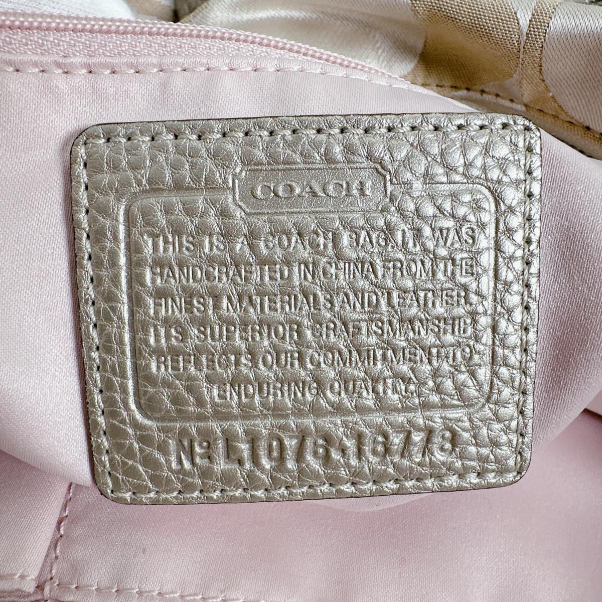 コーチ COACH トートバッグ
ハンドバッグ クリスティングシグネチャー 肩掛け レザー 16778 ベージュ 【SS】
【中古】