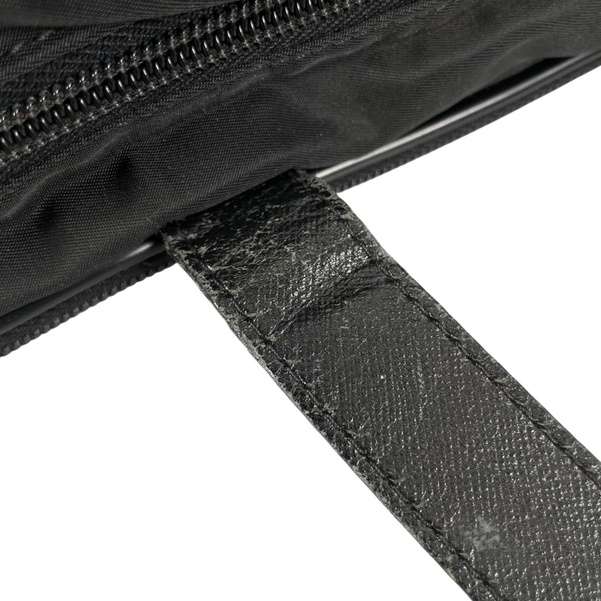 プラダ PRADA ショルダーバッグ
ビジネスバッグ ブリーフケース トライアングルロゴ ナイロン ブラック 【SS】
【中古】