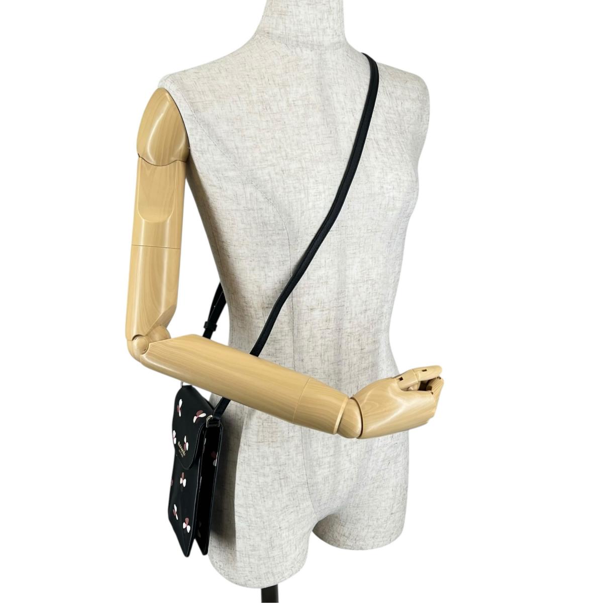 ケイトスペード Kate Spade ショルダーバッグ
ショルダーバッグ フローラル柄 Dusk Buds レザー ブラック 【SS】
【中古】