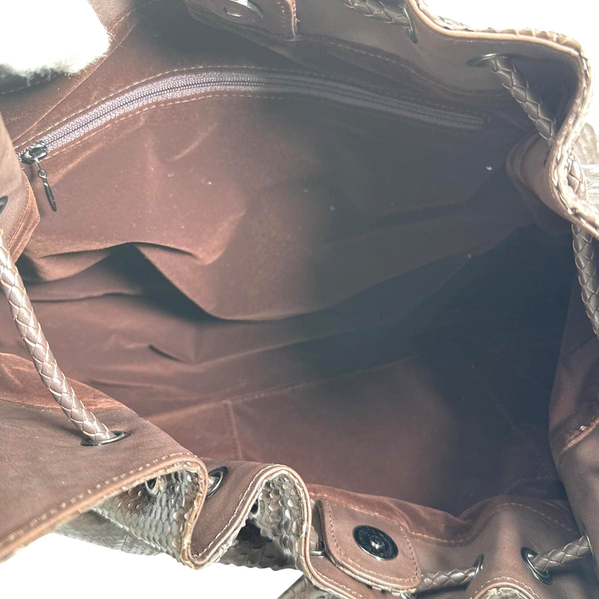 パイソン Python ハンドバッグ
ハンドバッグ ニコチン 高級本革使用 パイソン LB2029 ニコチン 【SS】
【中古】