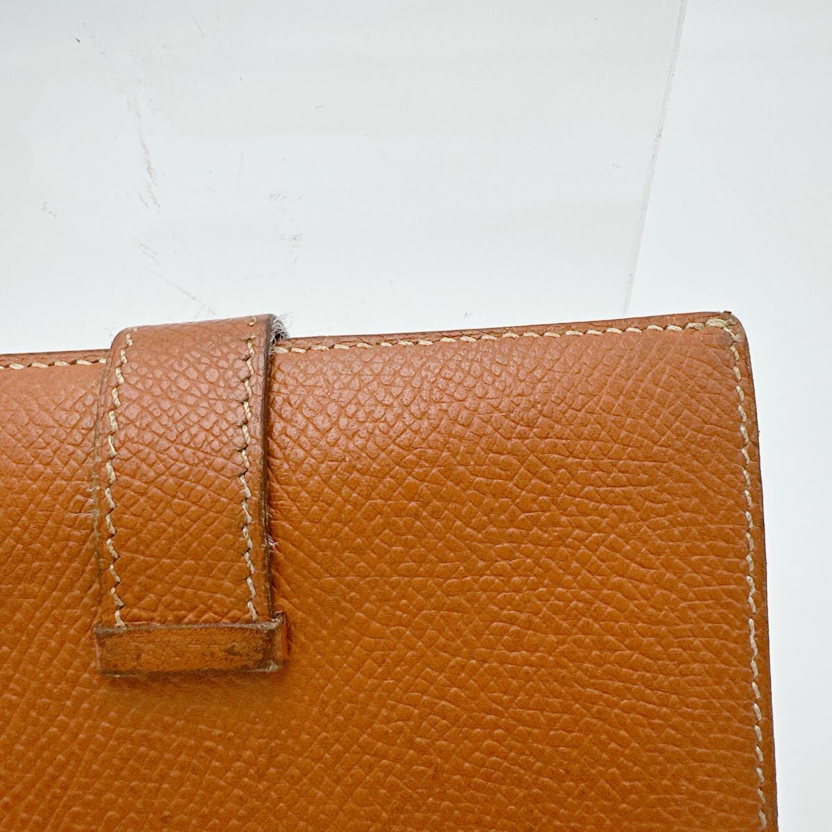 エルメス HERMES 二つ折り財布
2つ折り財布 SV金具 ベアンコンパクト ブラウン 【SS】
【中古】