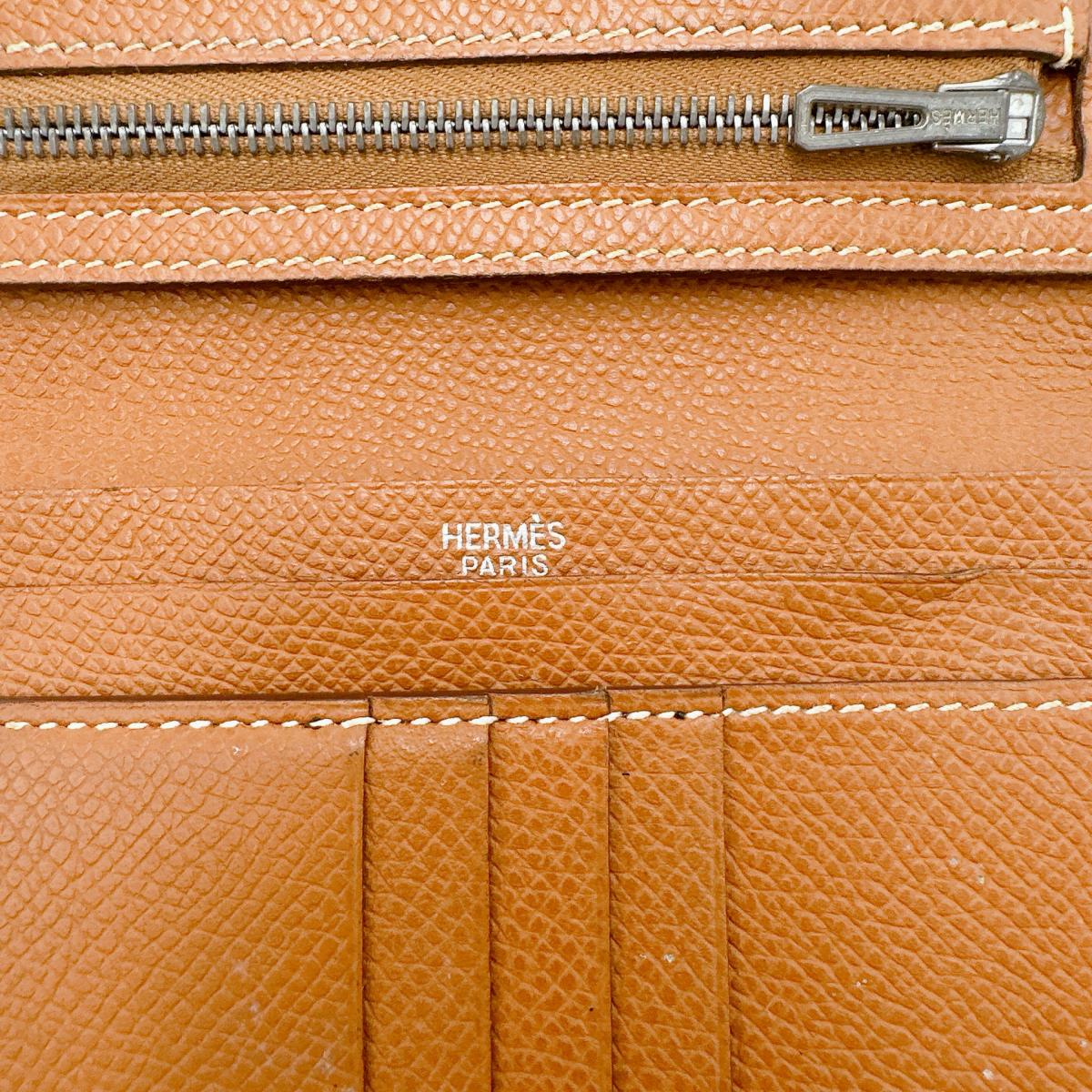 エルメス HERMES 二つ折り財布
2つ折り財布 SV金具 ベアンコンパクト ブラウン 【SS】
【中古】