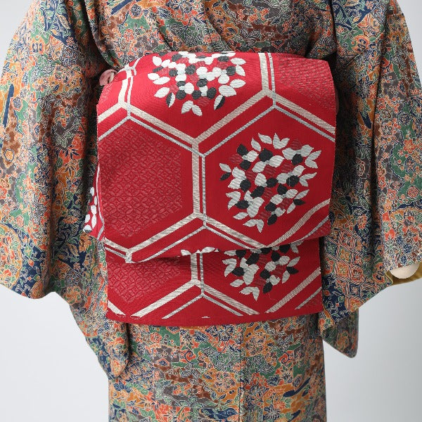 袋帯
亀甲柄 正絹 えんじ色 シルク レッド×ゴールド 【SS】
【中古】