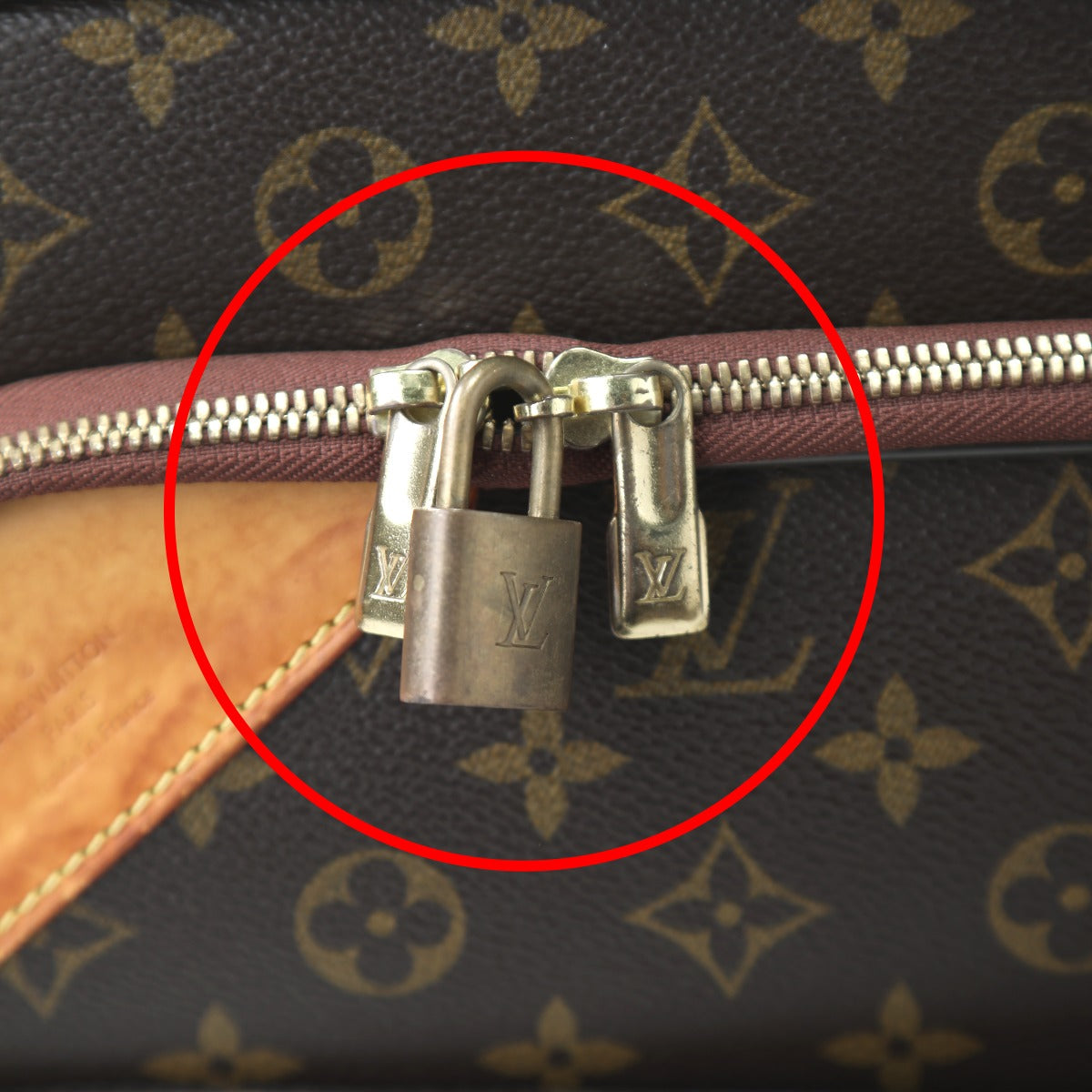 ルイヴィトン LOUIS VUITTON キャリーバッグ
キャリーバッグ モノグラム ベガス55 モノグラムキャンバス M23241 ブラウン LV
【SS】
【中古】