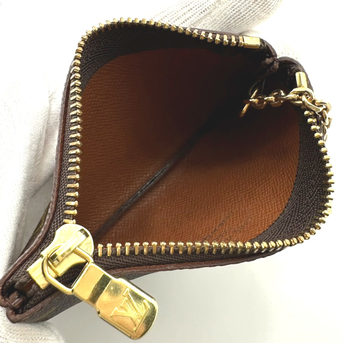 ルイヴィトン LOUIS VUITTON キーケース
小銭入れ兼用キーケース モノグラム ポシェット・クレ モノグラムキャンバス M62650 ブラウン LV
【SS】
【中古】