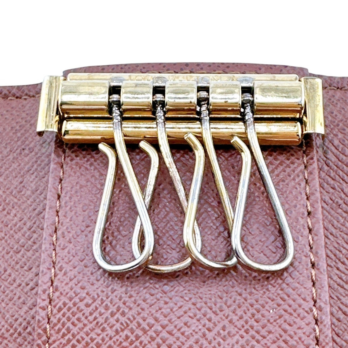 ルイヴィトン LOUIS VUITTON キーケース
4本用 モノグラム ミュルティクレ4 モノグラムキャンバス M69517 ブラウン LV
【SS】
【中古】