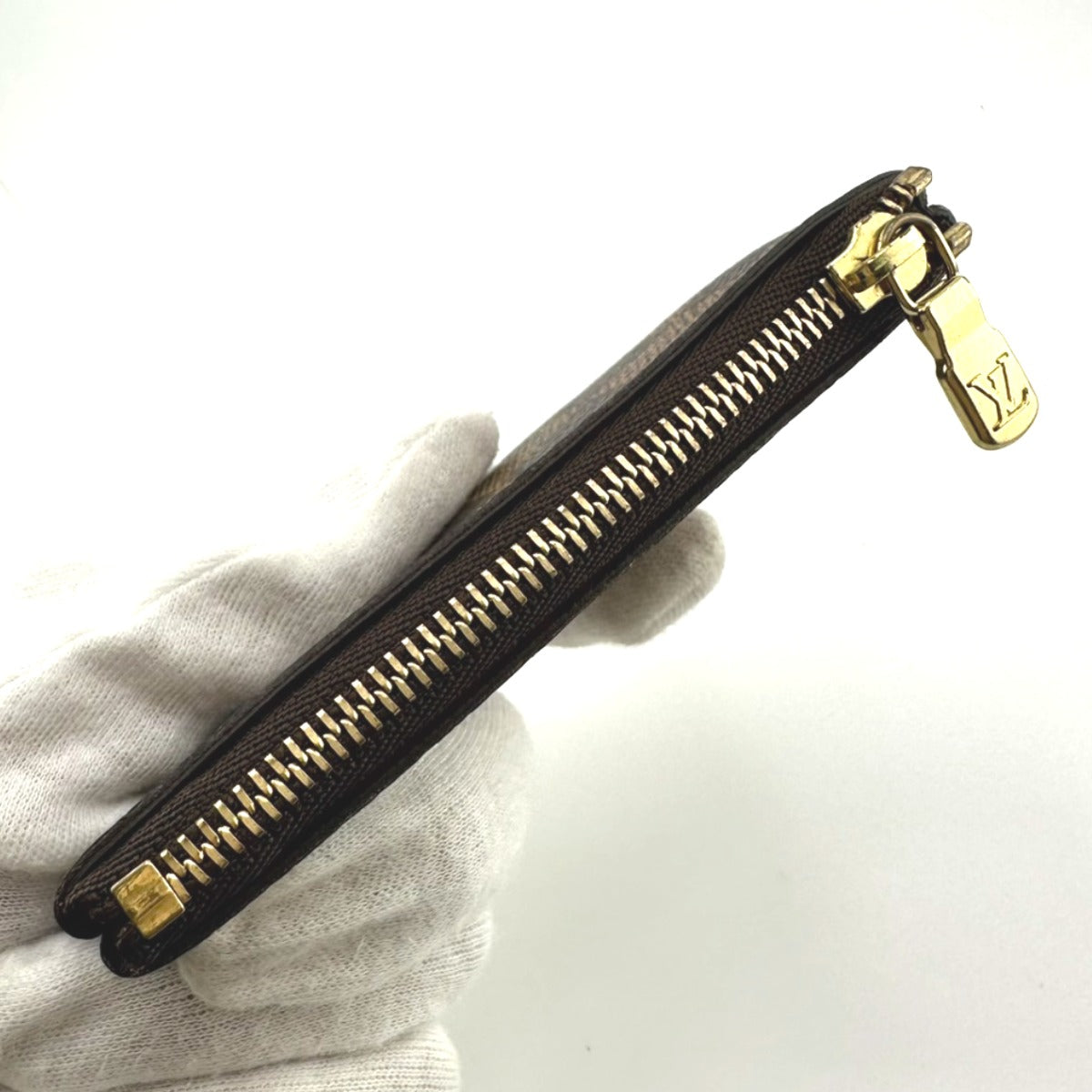 ルイヴィトン LOUIS VUITTON キーケース
小銭入れ兼用キーケース ダミエ ポシェットクレ ダミエキャンバス N62658 ブラウン LV
【SS】
【中古】