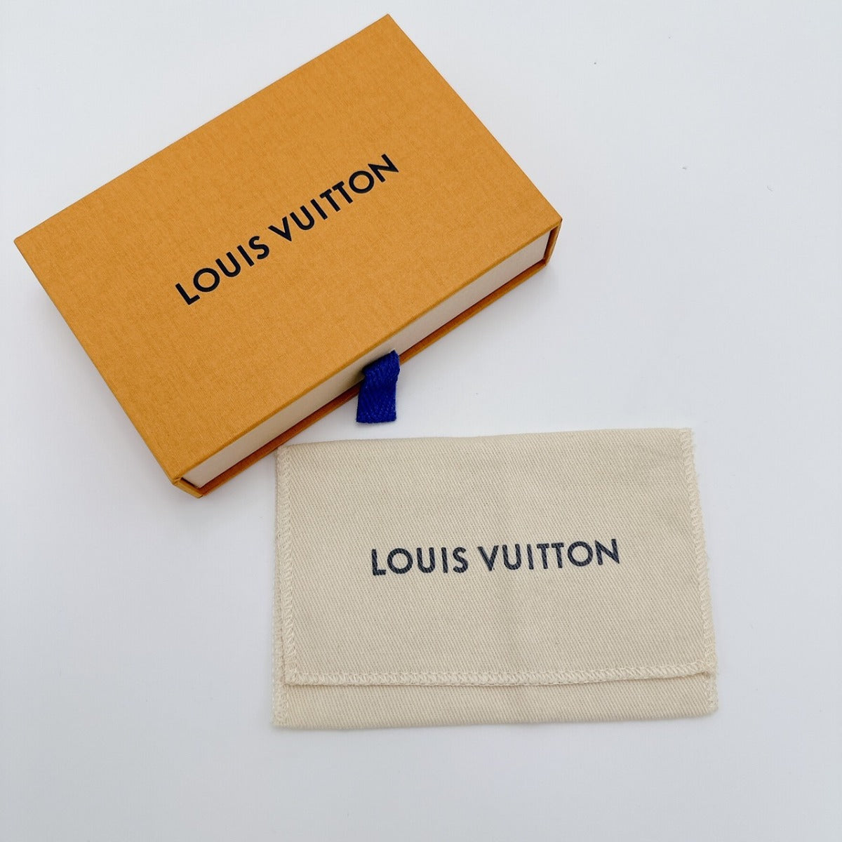 ルイヴィトン LOUIS VUITTON キーケース
小銭入れ兼用キーケース ダミエ ポシェットクレ ダミエキャンバス N62658 ブラウン LV
【SS】
【中古】