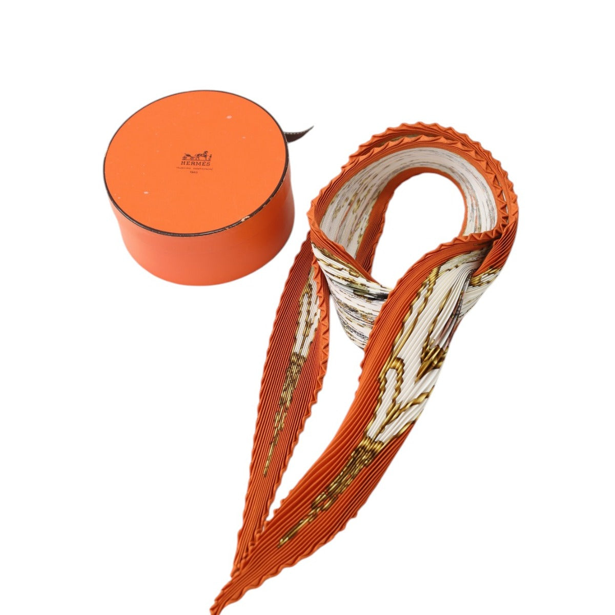 エルメス HERMES スカーフ
プリーツスカーフ ムガル王朝の馬 LES CHEVAUX DES MOGHOLS シルク オレンジ 【SS】
【中古】