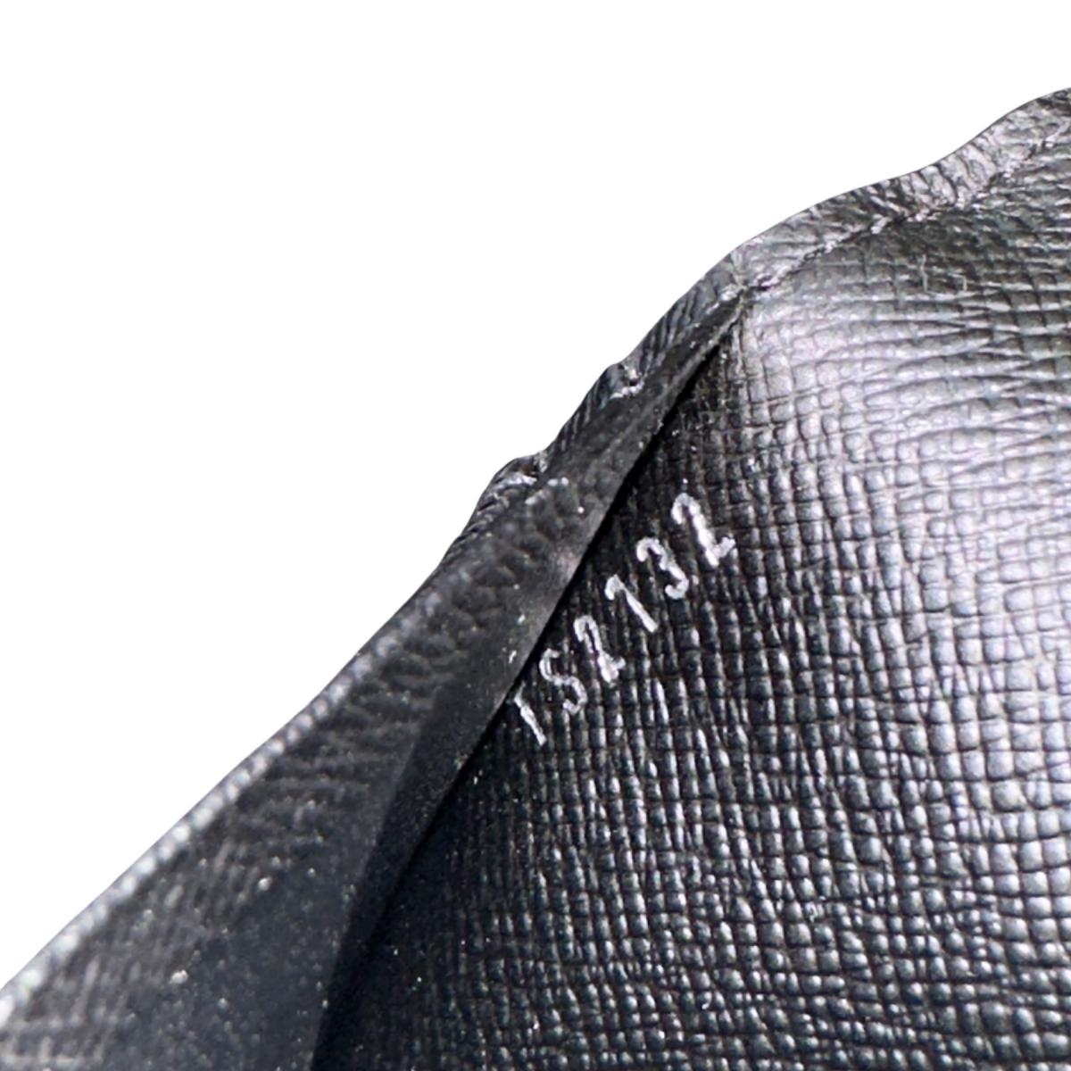 ルイヴィトン LOUIS VUITTON 長財布
二つ折り長財布 ダミエグラフィット ポルトフォイユ・ブラザ ダミエグラフィットキャンバス N62665 ブラック×グレー LV
【SS】
【中古】