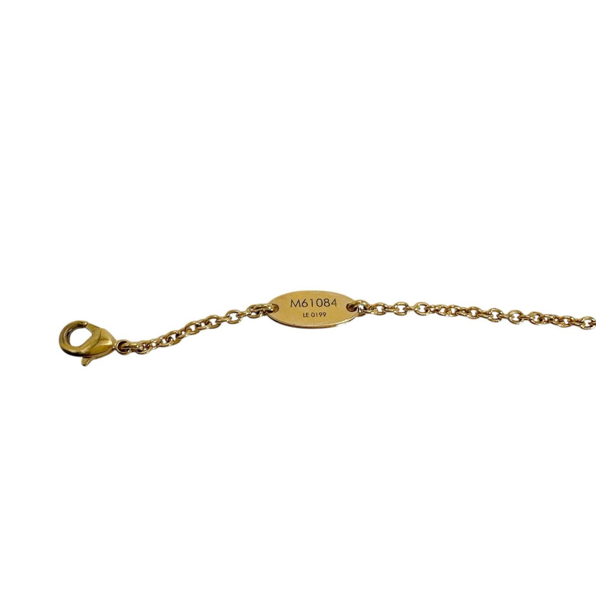 ルイヴィトン LOUIS VUITTON ブレスレット
ブレスレット エセンシャル V メタル M61084 ゴールド LV
【SS】
【中古】