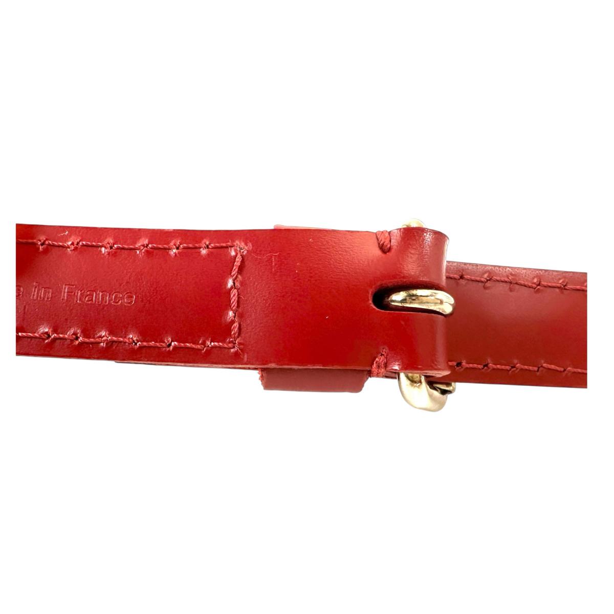ルイヴィトン LOUIS VUITTON ショルダーストラップ
バッグ用 調節可能 エピ ストラップ エピレザー レッド LV
【SS】
【中古】