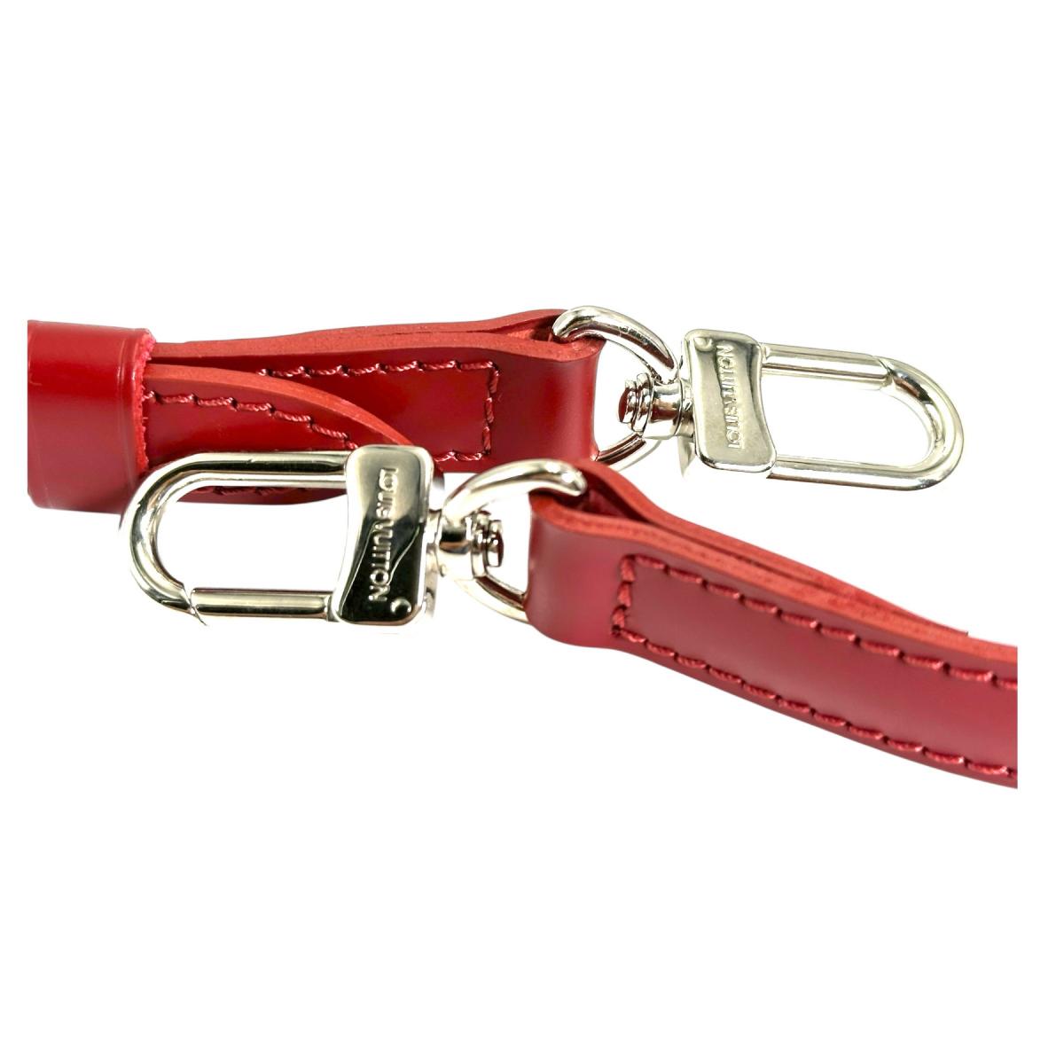 ルイヴィトン LOUIS VUITTON ショルダーストラップ
バッグ用 調節可能 エピ ストラップ エピレザー レッド LV
【SS】
【中古】