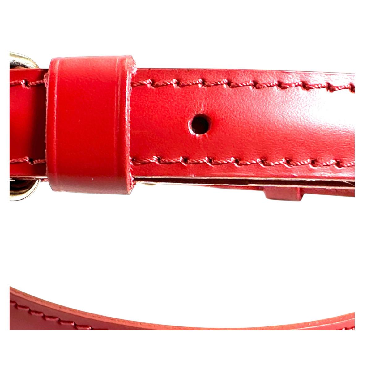 ルイヴィトン LOUIS VUITTON ショルダーストラップ
バッグ用 調節可能 エピ ストラップ エピレザー レッド LV
【SS】
【中古】