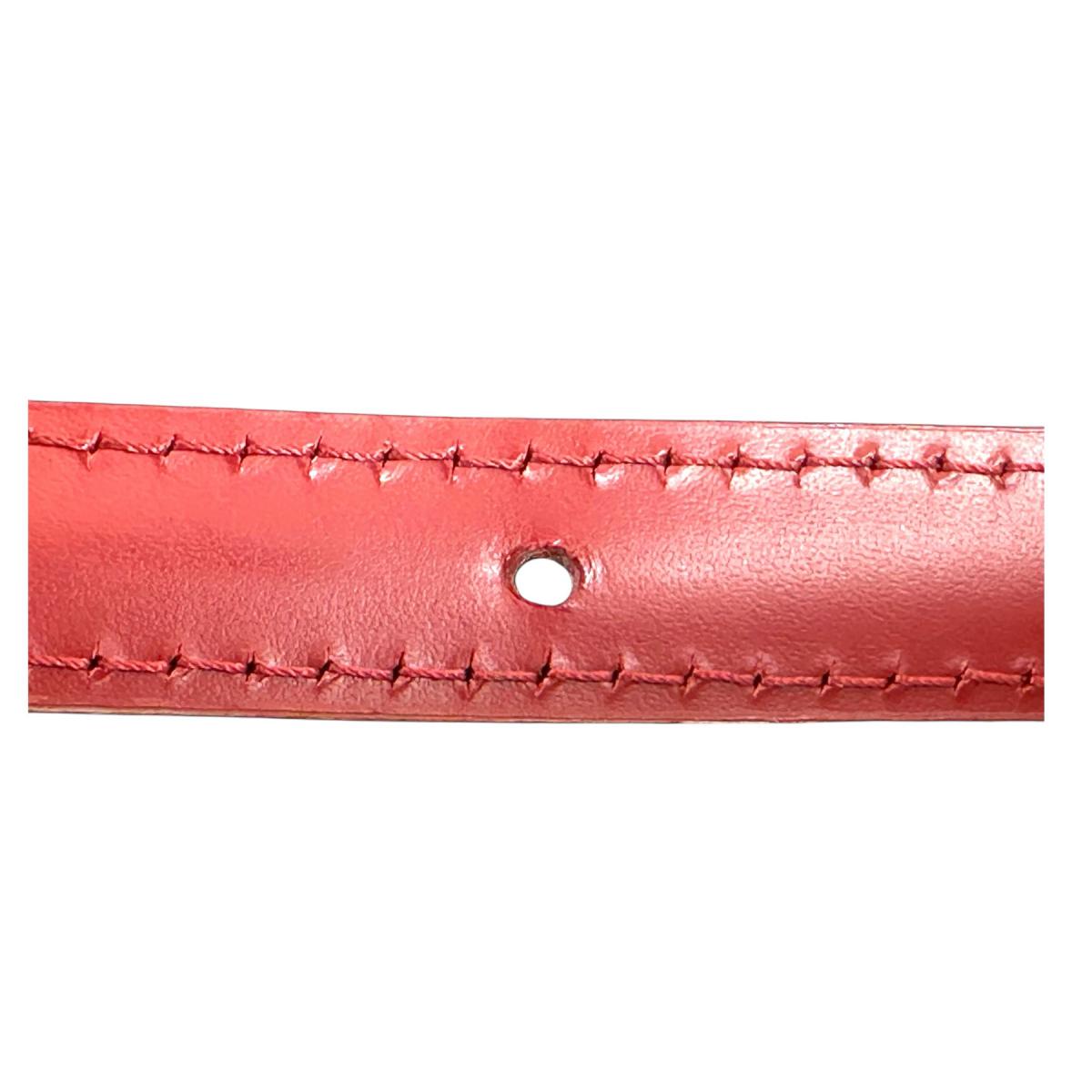 ルイヴィトン LOUIS VUITTON ショルダーストラップ
バッグ用 調節可能 エピ ストラップ エピレザー レッド LV
【SS】
【中古】