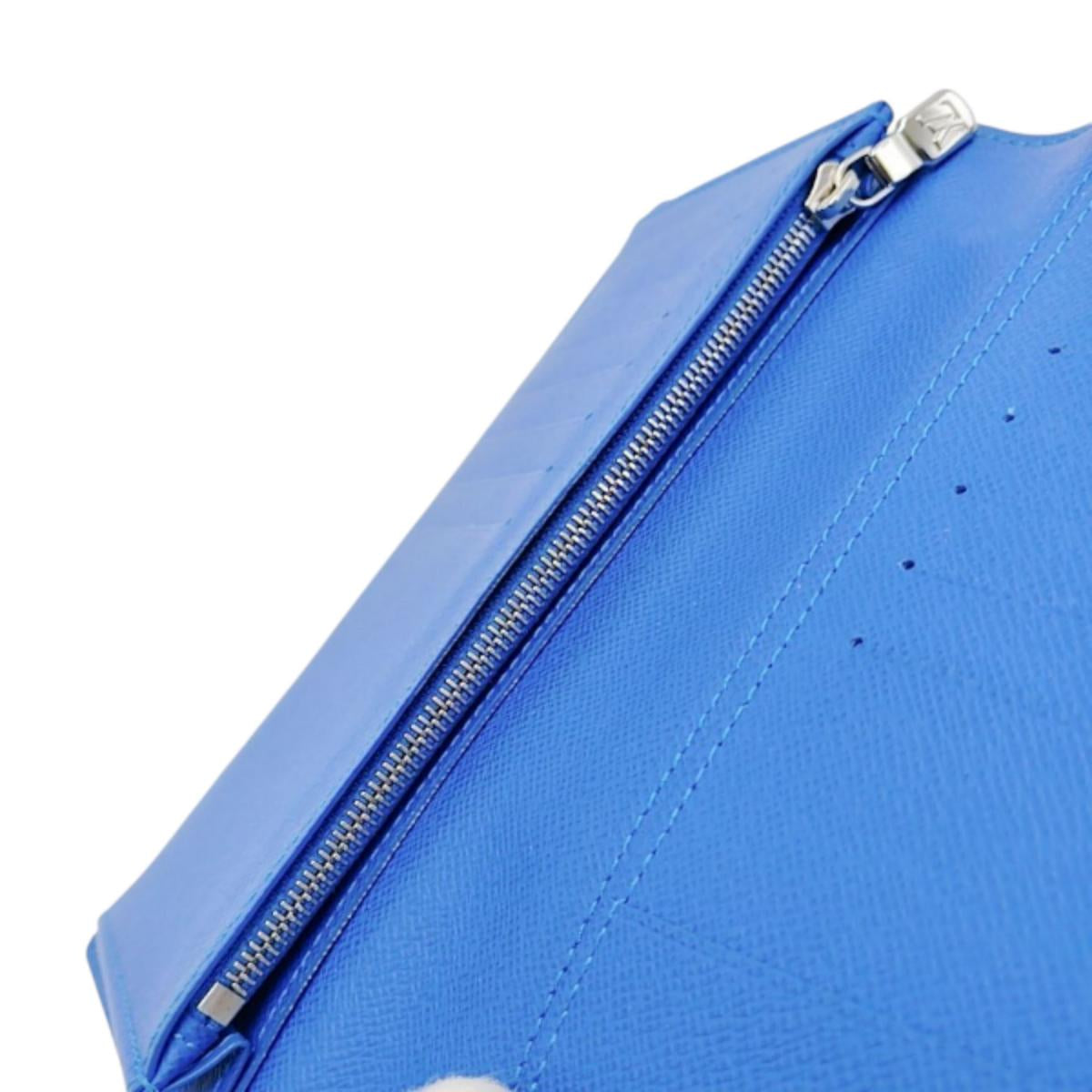 ルイヴィトン LOUIS VUITTON 長財布
二つ折り長財布 エクリプス ポルトフォイユ・ブラザ タイガ M63300 ブルー×ブラック LV
【SS】
【中古】
