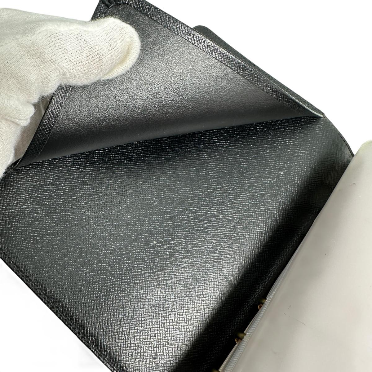 ルイヴィトン LOUIS VUITTON 手帳カバー
システム手帳カバー エピ アジェンダMM エピレザー R20042 ノワール LV
【SS】
【中古】