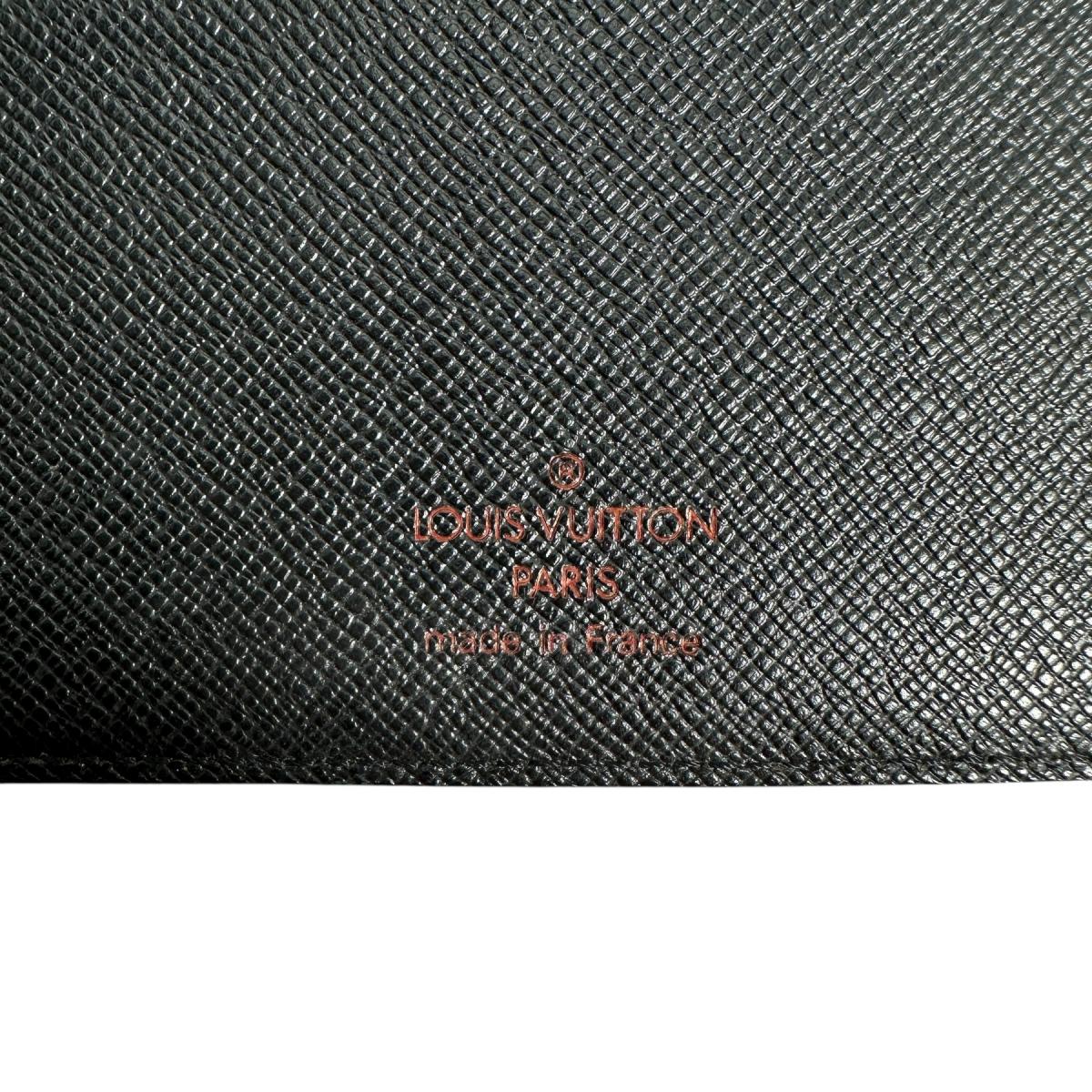 ルイヴィトン LOUIS VUITTON 手帳カバー
システム手帳カバー エピ アジェンダMM エピレザー R20042 ノワール LV
【SS】
【中古】