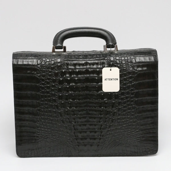 カイマンクロコダイル CAIMAN CROCODILE セカンドバッグ
紳士用メンズバック カイマン 3678 ブラック 【SS】
【中古】