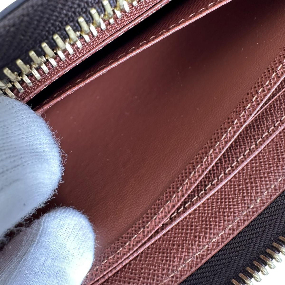 ルイヴィトン LOUIS VUITTON 長財布
ラウンドファスナー モノグラム ジッピーウォレット モノグラムキャンバス M42616 ブラウン LV
【SS】
【中古】