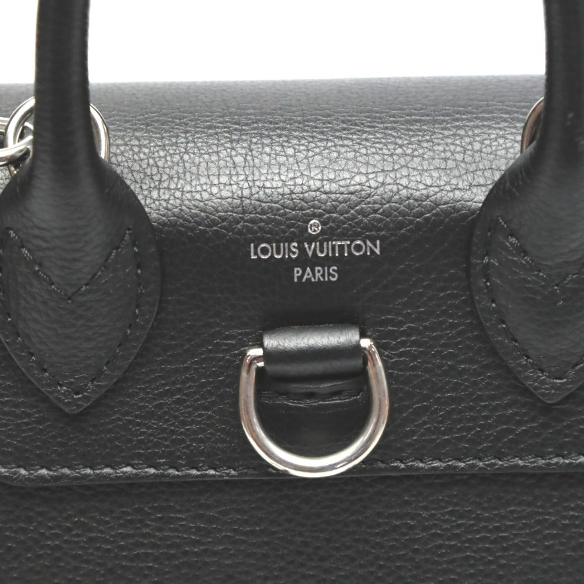 ルイヴィトン LOUIS VUITTON リュック・デイパック
ロックミーバッグ トリヨン バッグミニ レザー M54573 ノワール LV
【SS】
【中古】