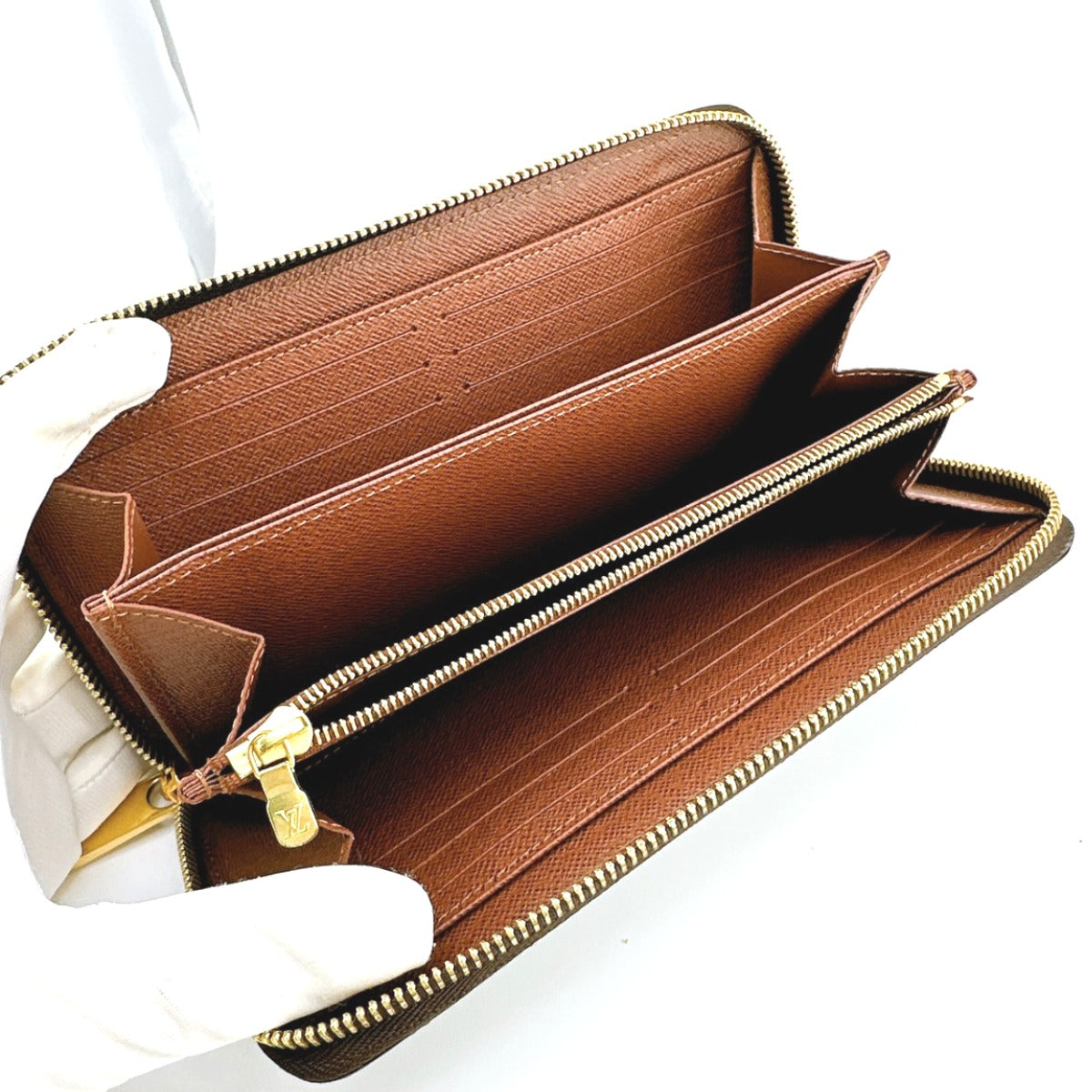 ルイヴィトン LOUIS VUITTON 長財布
ラウンドファスナー モノグラム ジッピーウォレット モノグラムキャンバス M42616 ブラウン LV
【SS】
【中古】
