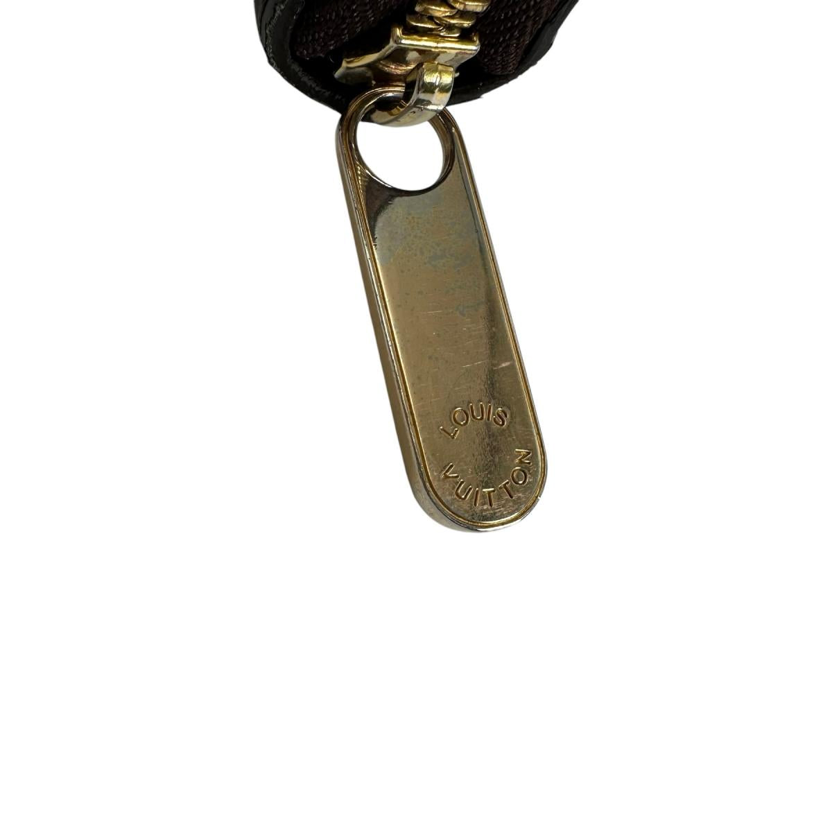 ルイヴィトン LOUIS VUITTON 長財布
ラウンドファスナー モノグラムヴェルニ ジッピーウォレット モノグラムヴェルニ M93522 アマラント LV
【SS】
【中古】