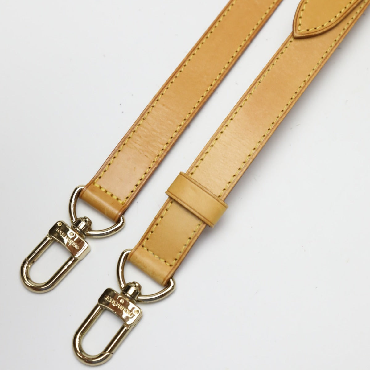 ルイヴィトン LOUIS VUITTON ショルダーストラップ
ショルダーストラップ バッグ用アクセサリー 調節可能 キーポルバンドリエール用 ヌメ革 ベージュ LV
【SS】
【中古】