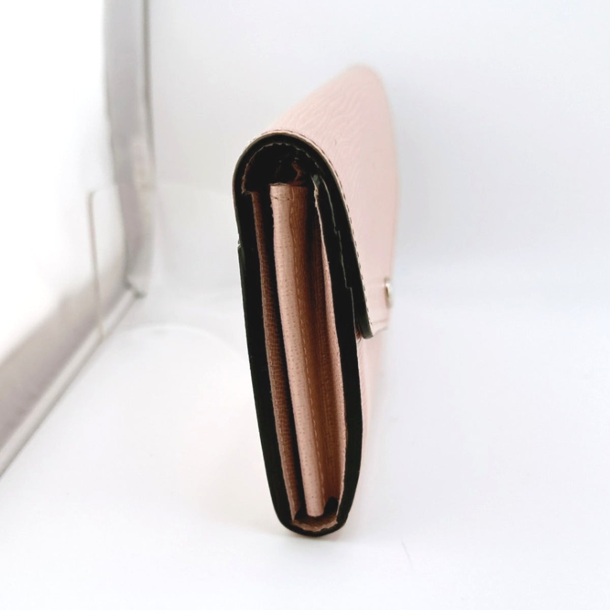 ルイヴィトン LOUIS VUITTON 長財布
長財布 エピ ポルトフォイユ・サラ エピレザー M61216 ローズバレリーヌ LV
【SS】
【中古】
