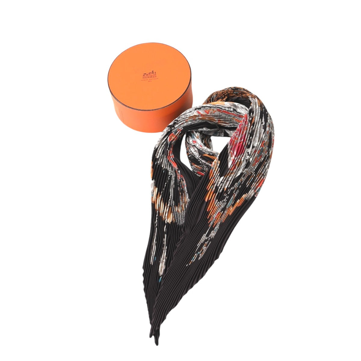 エルメス HERMES スカーフ
プリーツスカーフ TERRES PRECIEUSES シルク100% シルク ブラック 【SS】
【中古】