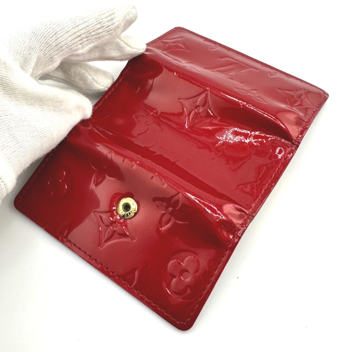 ルイヴィトン LOUIS VUITTON キーケース
4連キーケース ヴェルニ ミュルティクレ4 モノグラムヴェルニ M91976 ポムダムール LV
【SS】
【中古】