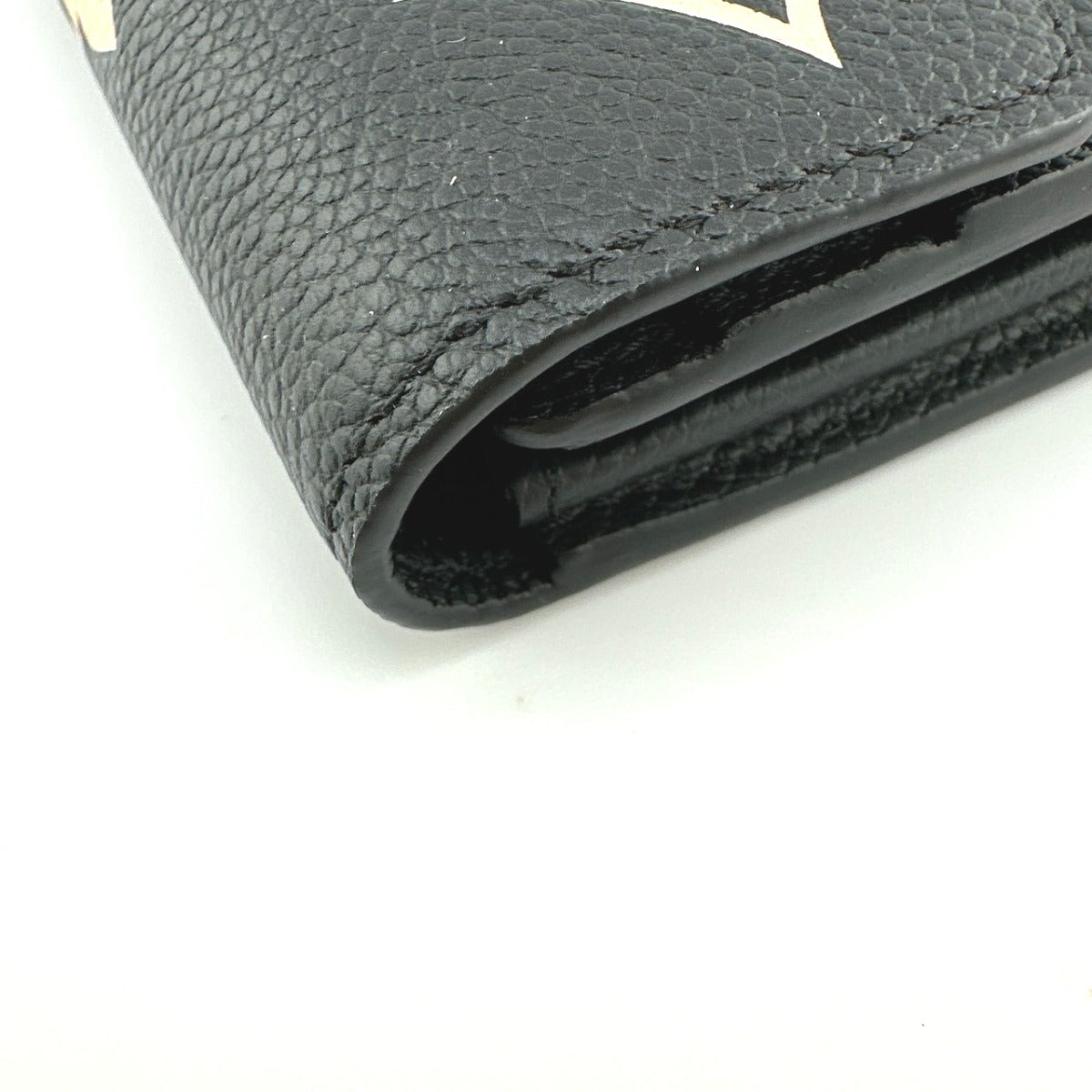 ルイヴィトン LOUIS VUITTON 長財布
長財布 アンプラント ポルトフォイユ・サラ モノグラムアンプラント M80496 ブラック LV
【中古】