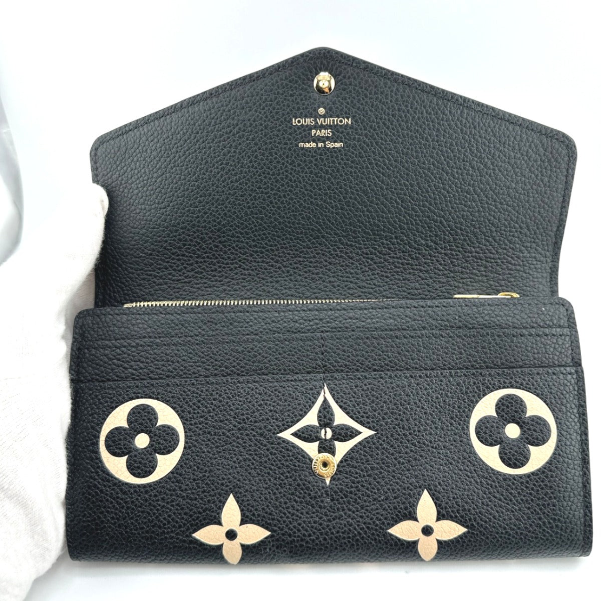 ルイヴィトン LOUIS VUITTON 長財布
長財布 アンプラント ポルトフォイユ・サラ モノグラムアンプラント M80496 ブラック LV
【中古】