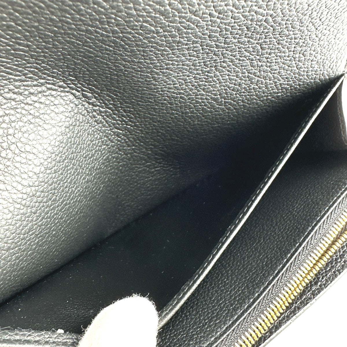 ルイヴィトン LOUIS VUITTON 長財布
長財布 アンプラント ポルトフォイユ・サラ モノグラムアンプラント M80496 ブラック LV
【中古】