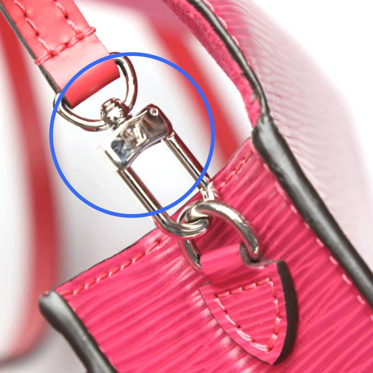 ルイヴィトン LOUIS VUITTON ショルダーバッグ
ポシェット エピ ポシェットルイーズPM エピレザー M41105 ピヴォワンヌ LV
【SS】
【中古】