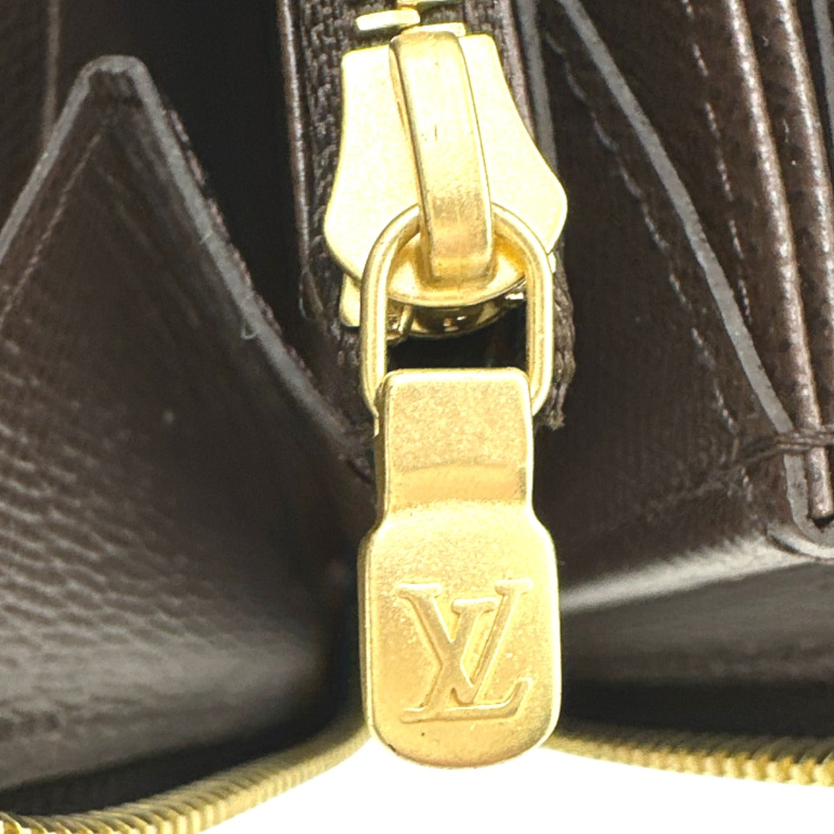 ルイヴィトン LOUIS VUITTON 長財布
ラウンドファスナー ダミエ ジッピーウォレット ダミエキャンバス N60015 エベヌ LV
【SS】
【中古】