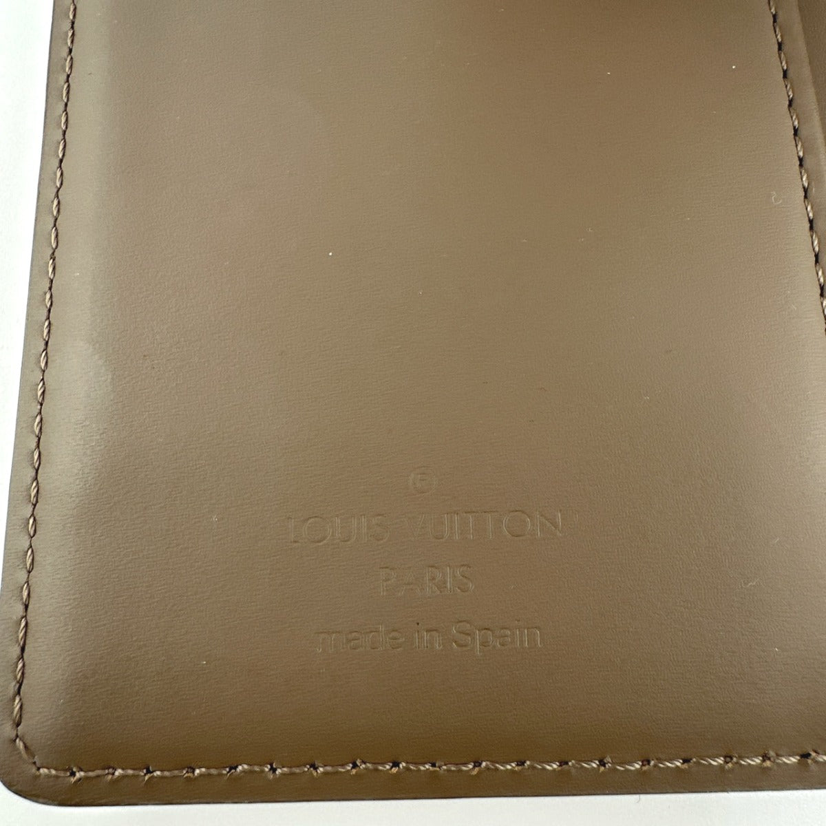 ルイヴィトン LOUIS VUITTON 手帳カバー
システム手帳カバー エピ アジェンダPM エピレザー R2005B ペッパー LV
【SS】
【中古】