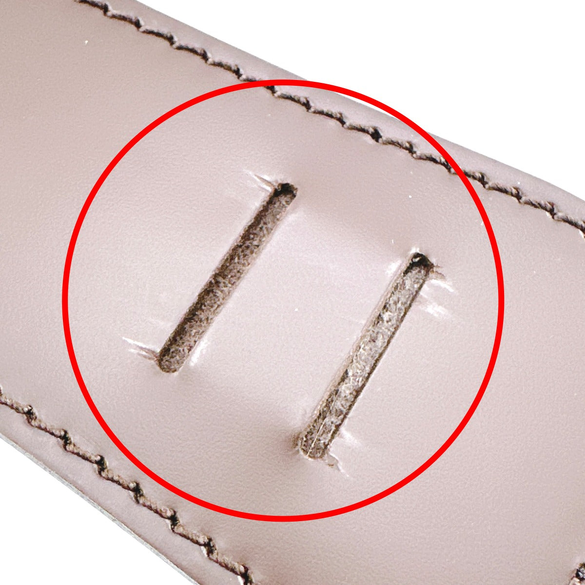 ルイヴィトン LOUIS VUITTON ショルダーストラップ
ストラップ 調整可能 肩当て付き ラヴェッロGM用ショルダー レザー N60006 ブラウン LV
【SS】
【中古】