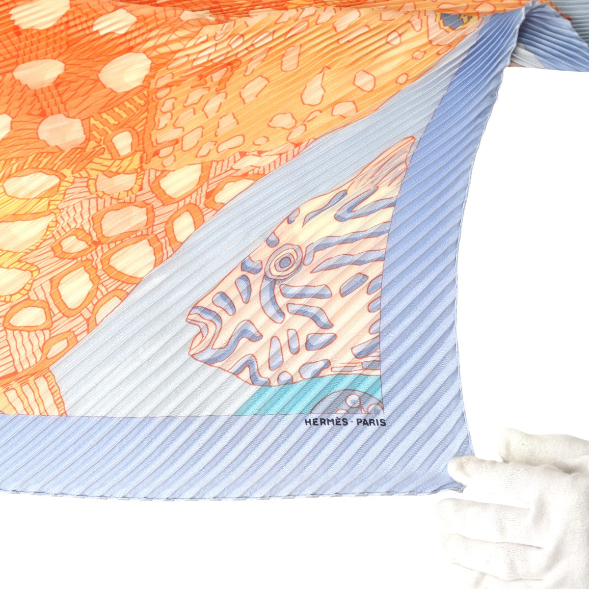 エルメス HERMES スカーフ
プリーツスカーフ カレ90 深海魚 GRANDS FONDS シルク100% シルク オレンジ 【SS】
【中古】